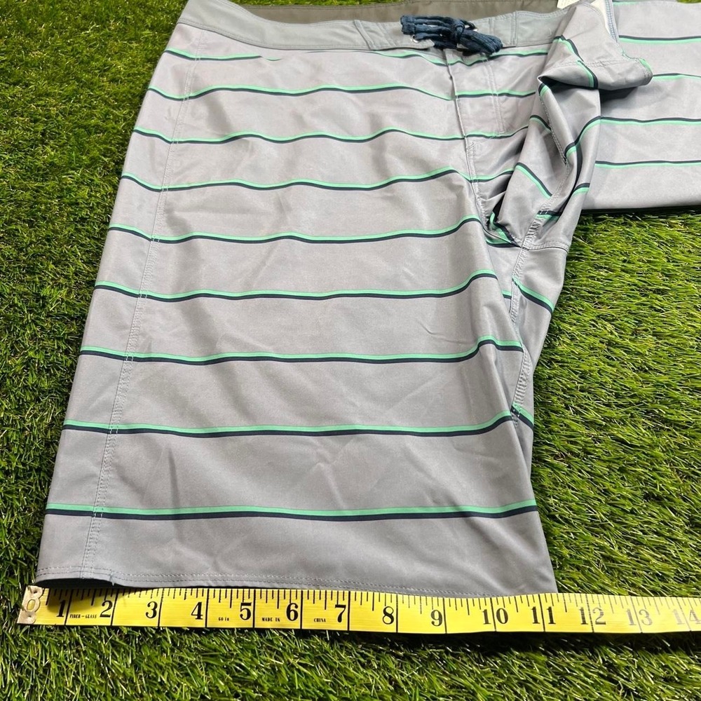 Patagonia Hydro Series Board Shorts Men's 34 Gray Green Stripe Surf Outdoor Y2K - Picture 7 of 8